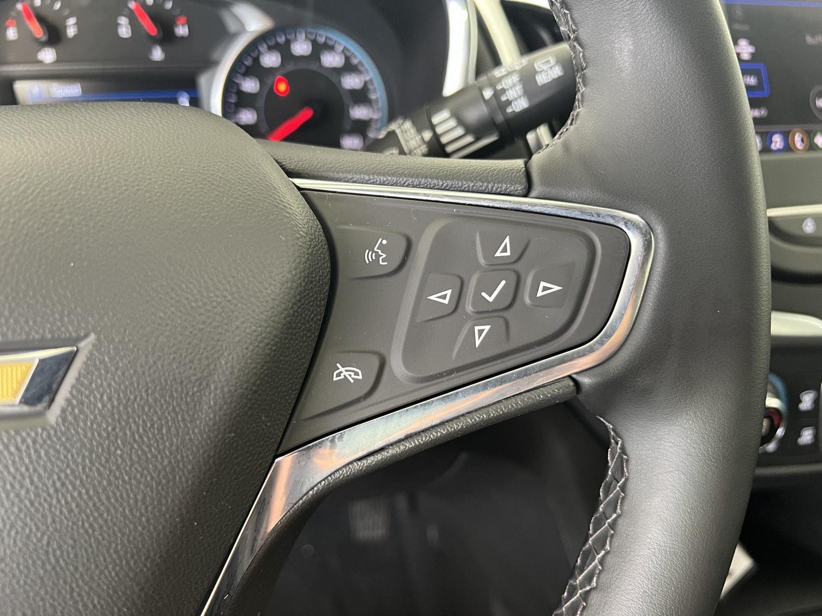 Used 2024 Lakeshore Blue Chevrolet LT image 10
