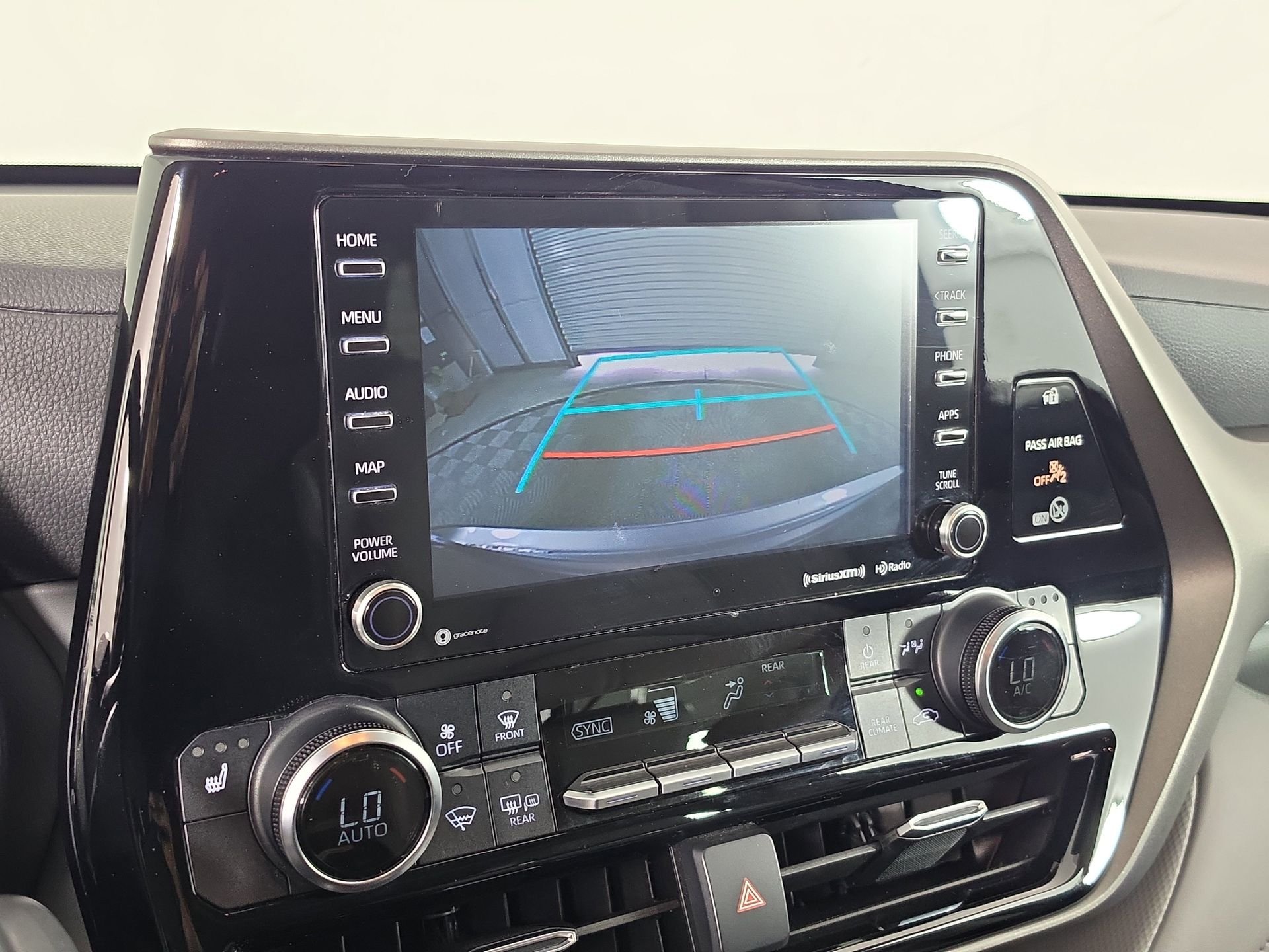 Used 2022 Silver Toyota XLE image 27