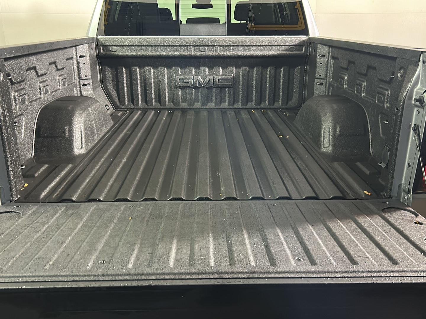 Used 2026 Sterling Metallic GMC Elevation image 8