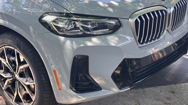 Used 2024 Brooklyn Gray Metallic BMW xDrive30i image 2