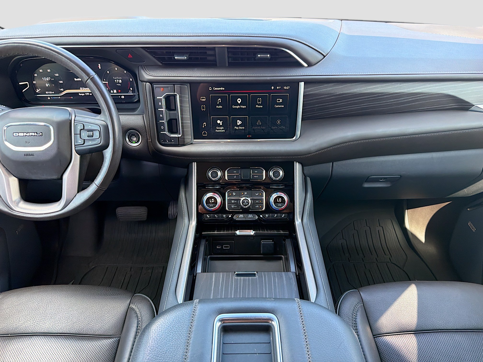 Used 2022 White Frost Tricoat GMC Denali image 20