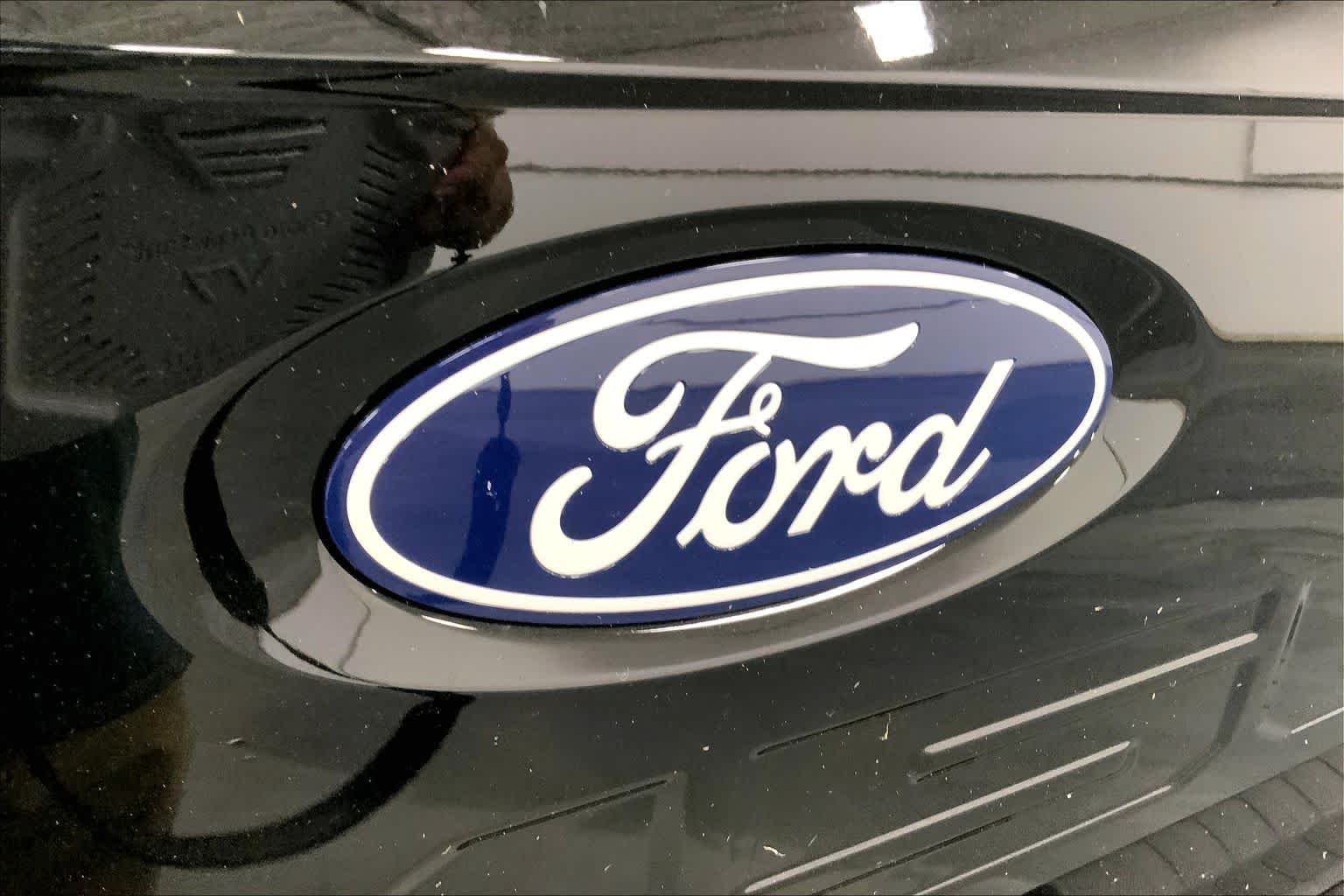 New 2026 Agate Black Metallic Ford XL image 12