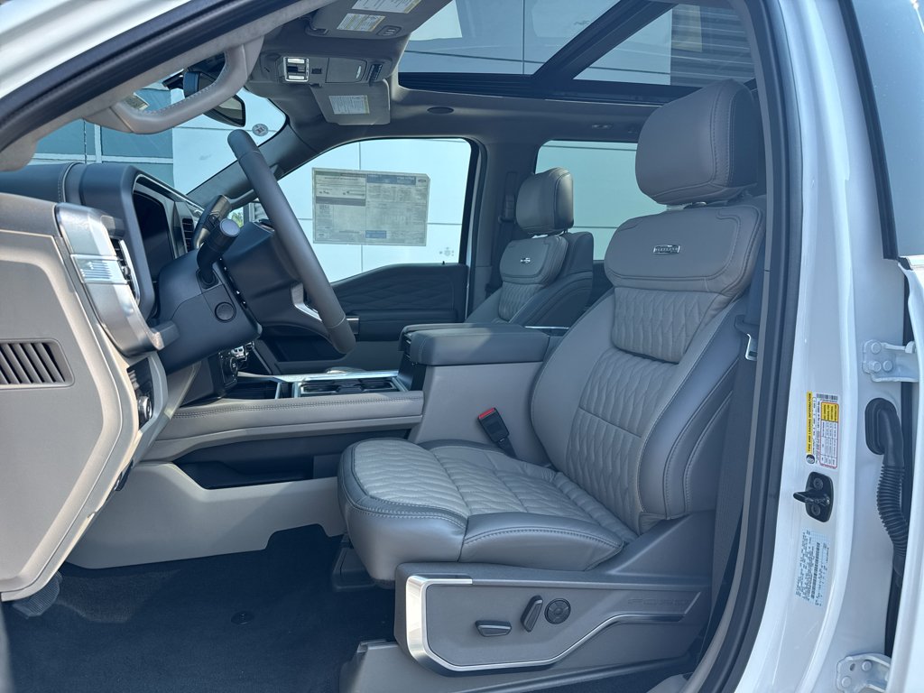2025 Ford F-350 Super Duty Platinum - Photo 4