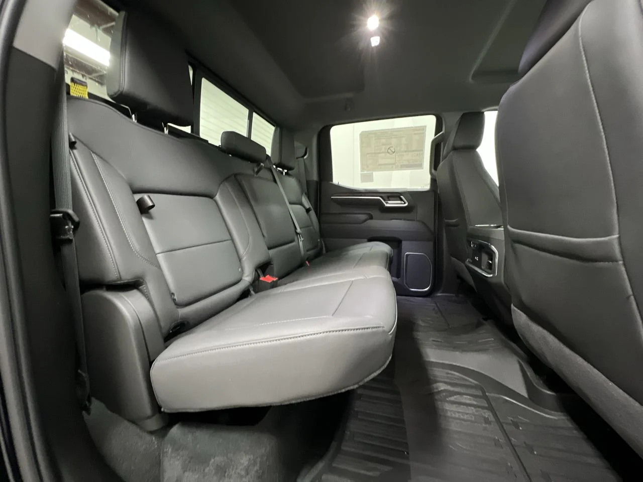 2026 GMC Sierra 1500 SLT - Photo 85