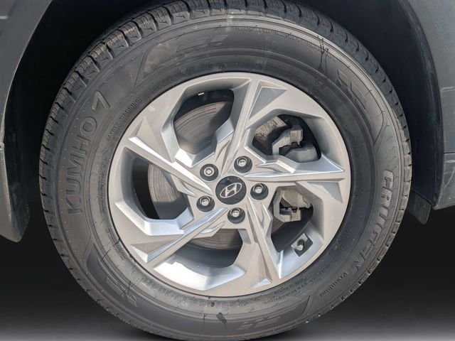 Used 2023 Black Hyundai SEL image 11