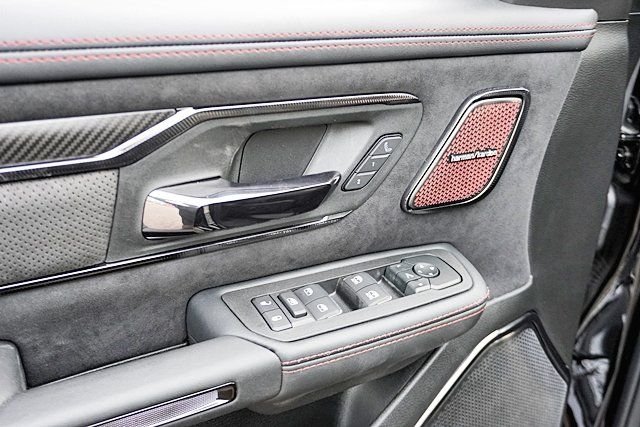 New 2026 Diamond Black Crystal Pearl-Coat Exterior Paint RAM RHO image 30