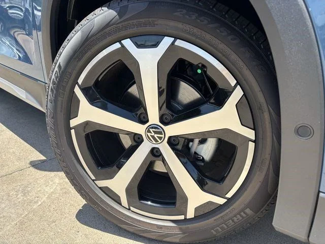 New 2026 Blue Volkswagen SE image 8