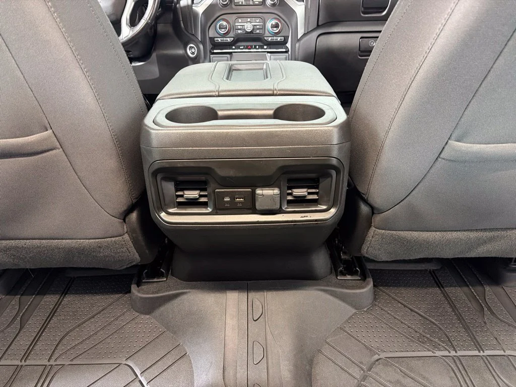 Used 2022  Chevrolet RST image 20