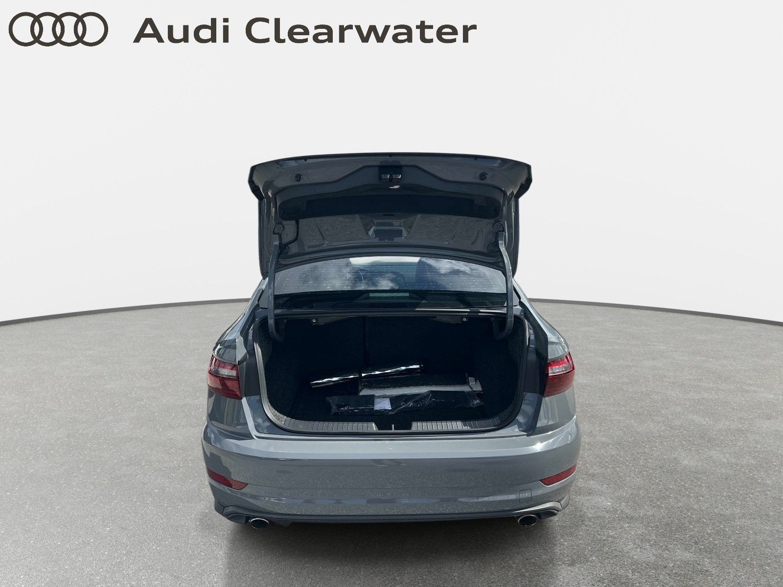 Used 2020 Gray Volkswagen Autobahn image 10