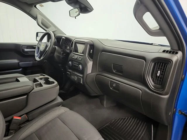 Used 2023 Glacier Blue Metallic Chevrolet Custom image 33