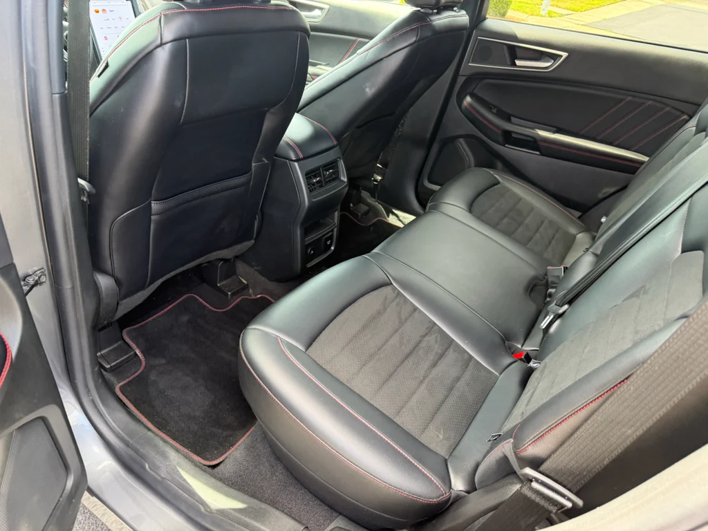 Used 2024 Gray Ford ST-Line image 6