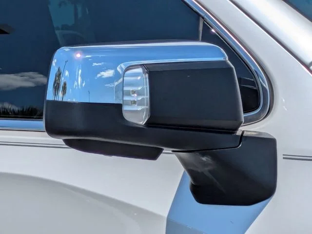 Used 2024 White Frost Tricoat GMC Denali image 13