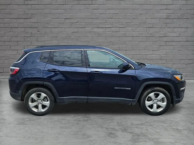 Used 2021 Blue Jeep Latitude image 6