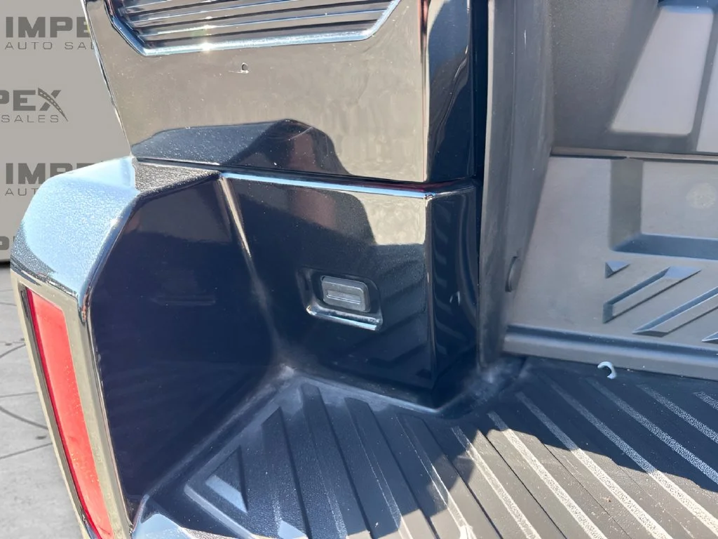 Used 2024 Black GMC 2X image 30