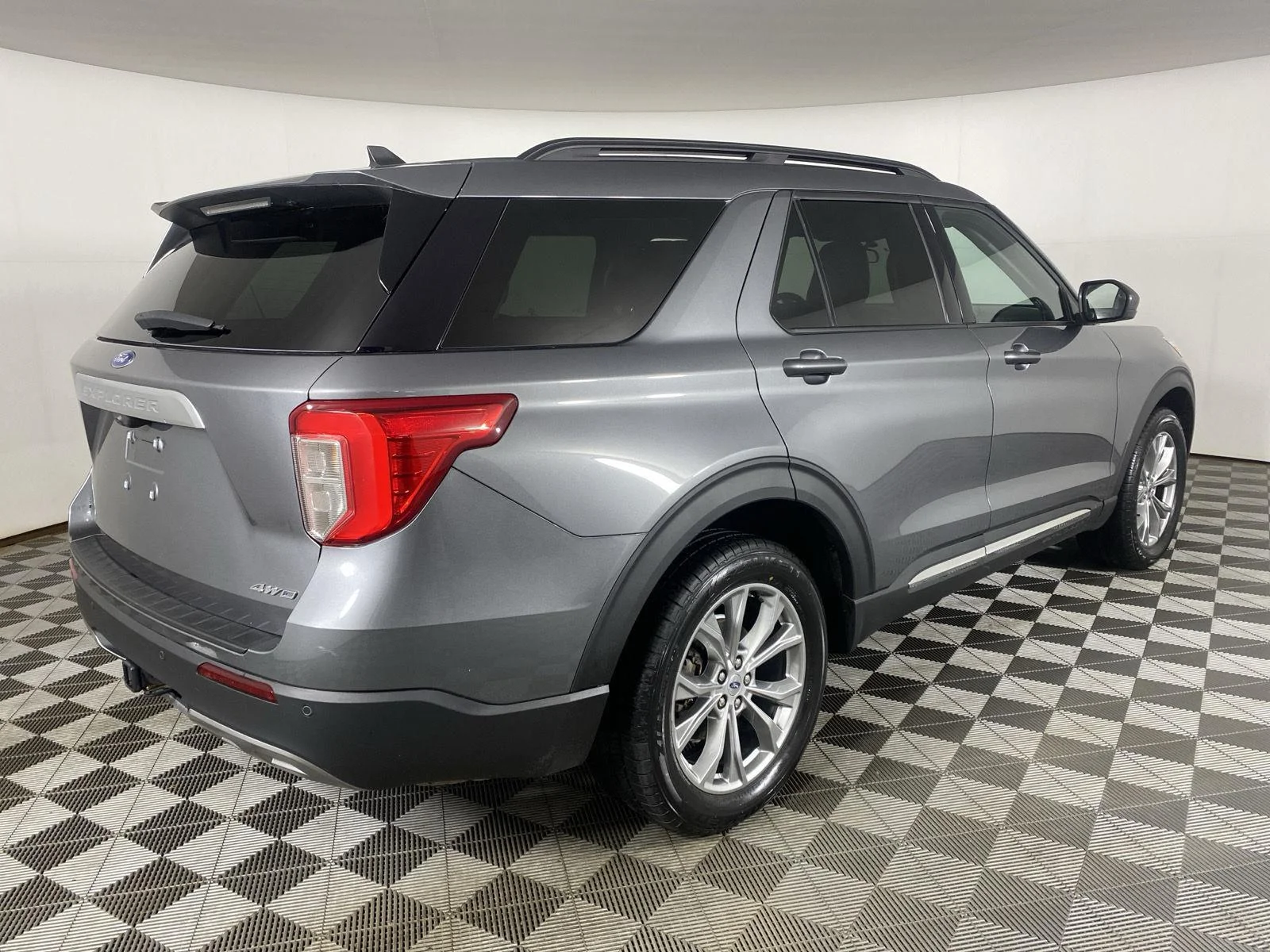 Used 2023 Carbonized Gray Ford XLT image 10