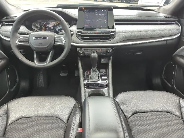 Certified Used 2025 White Jeep Latitude image 7
