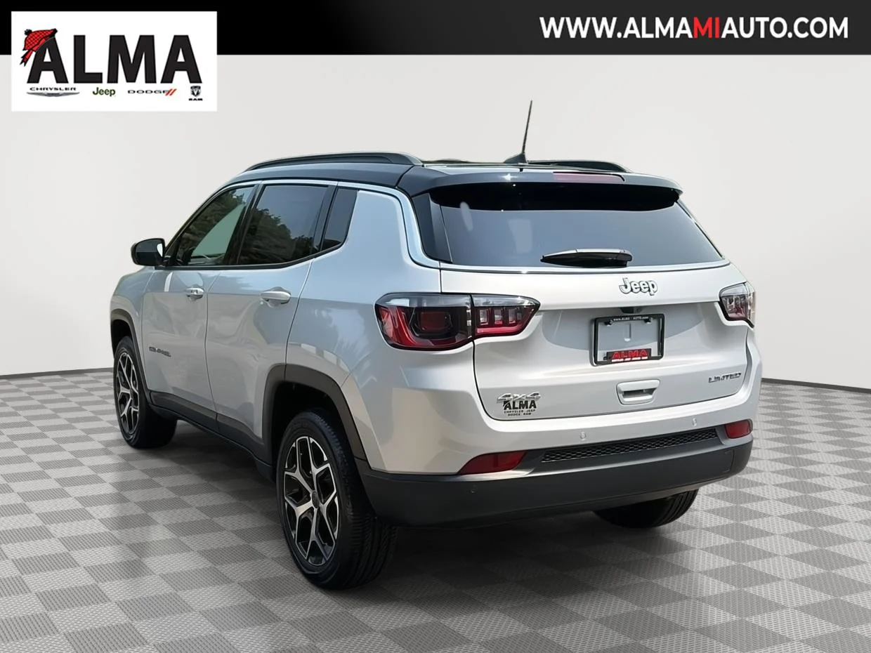 New 2026 Silver Zynith Metallic Clear-Coat Exterior Paint Jeep Limited image 5