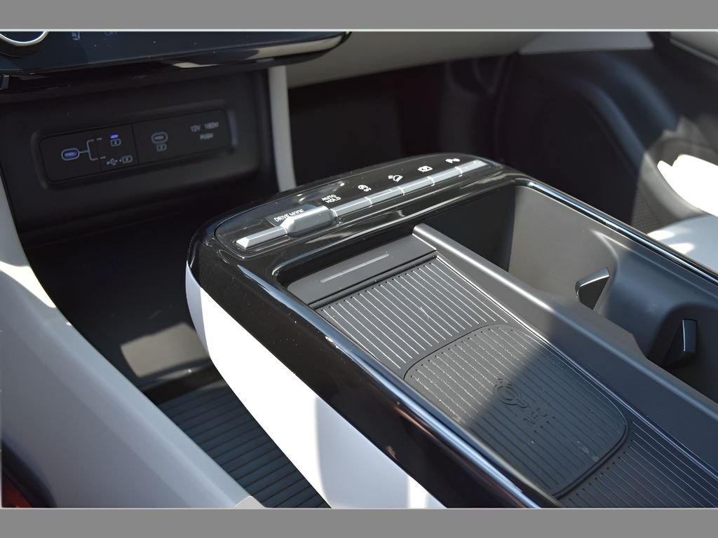 Used 2025 Ecotronic Gray Matte Hyundai Limited image 28