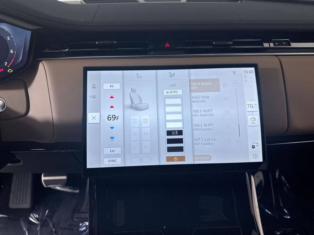 New 2026 OSTUNI PRL WHT Land Rover Dynamic SE image 17