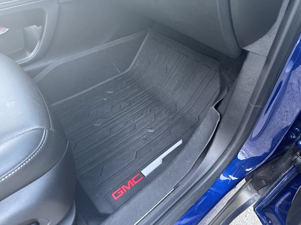 Certified Used 2023 Ultra Blue Metallic GMC SLT image 29