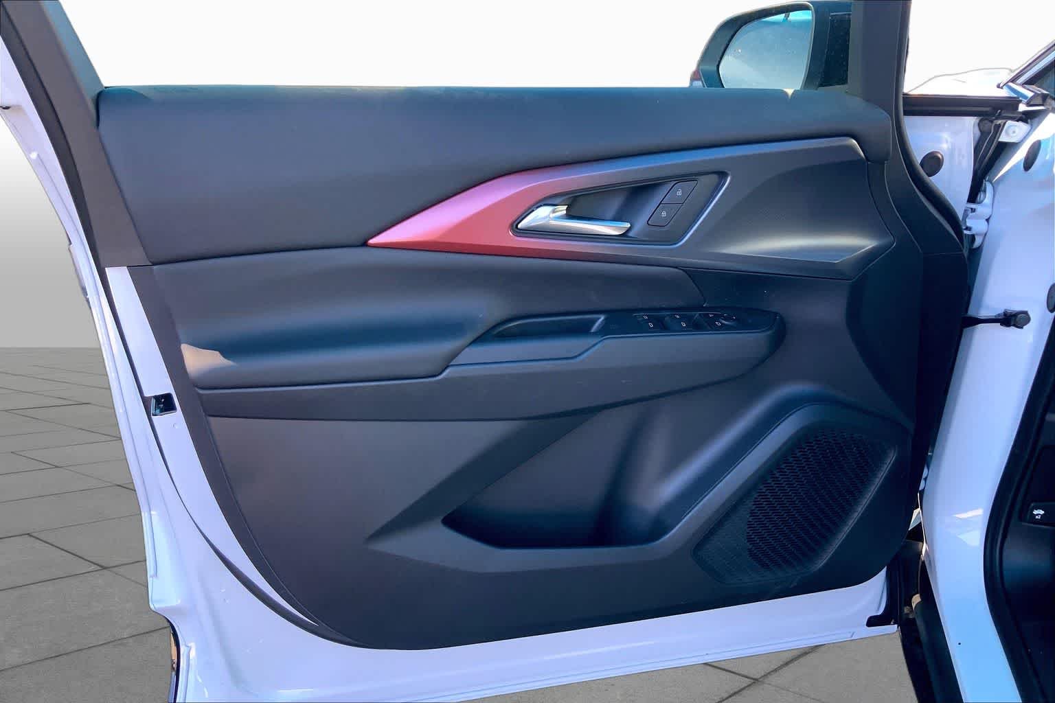 2026 Chevrolet Equinox EV RS - Photo 10