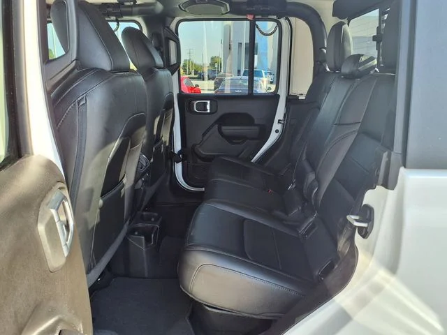 Used 2023 White Jeep Texas Trail image 22