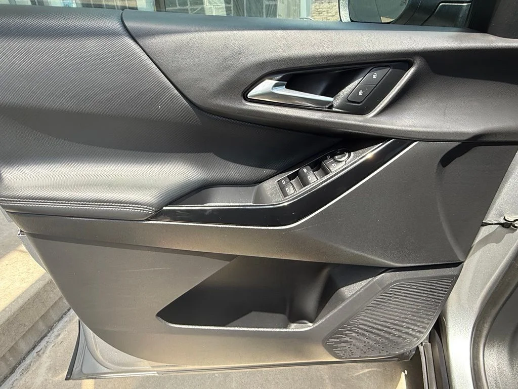 Used 2025 Gray Chevrolet LT image 18