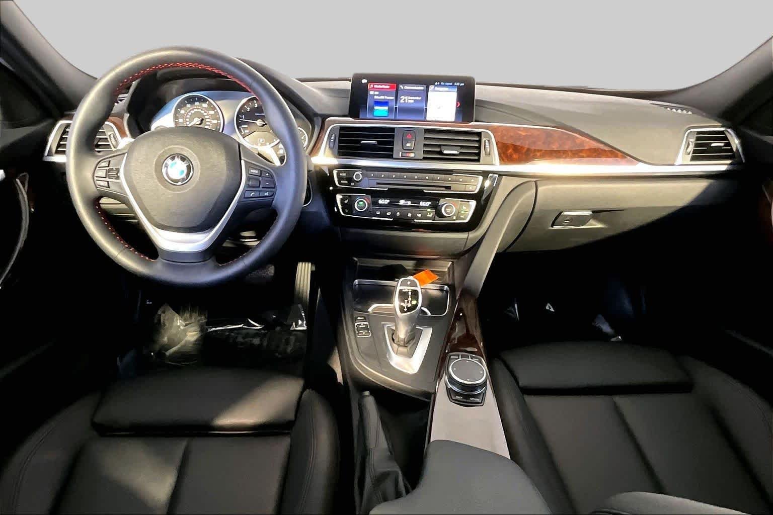 Used 2018 Black Sapphire Metallic BMW 330i xDrive image 16