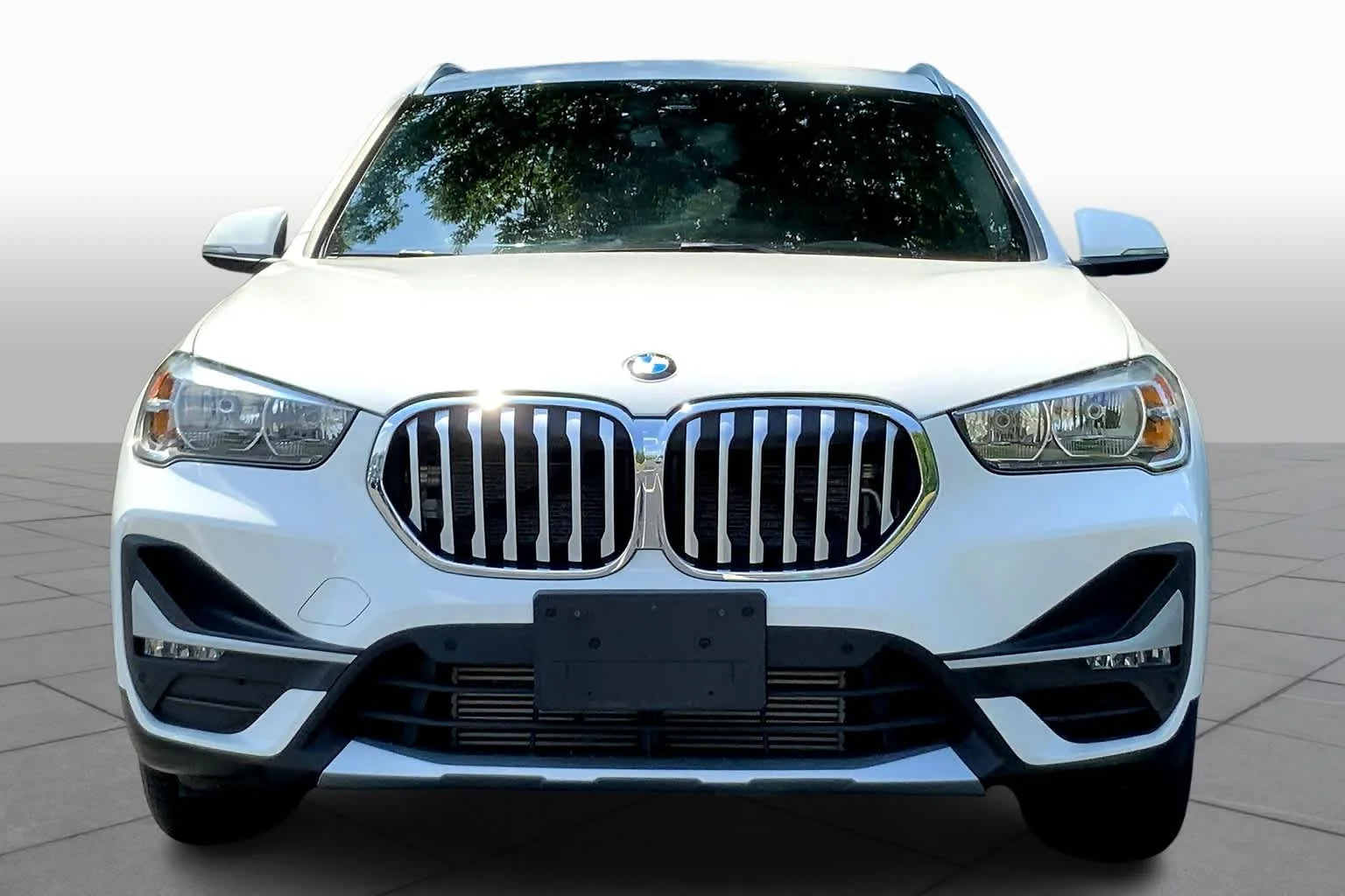 Used 2020 Alpine White BMW xDrive28i image 3