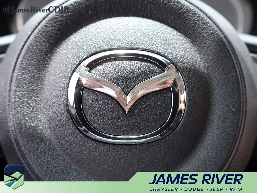 Used 2018 Red Mazda Sport image 26