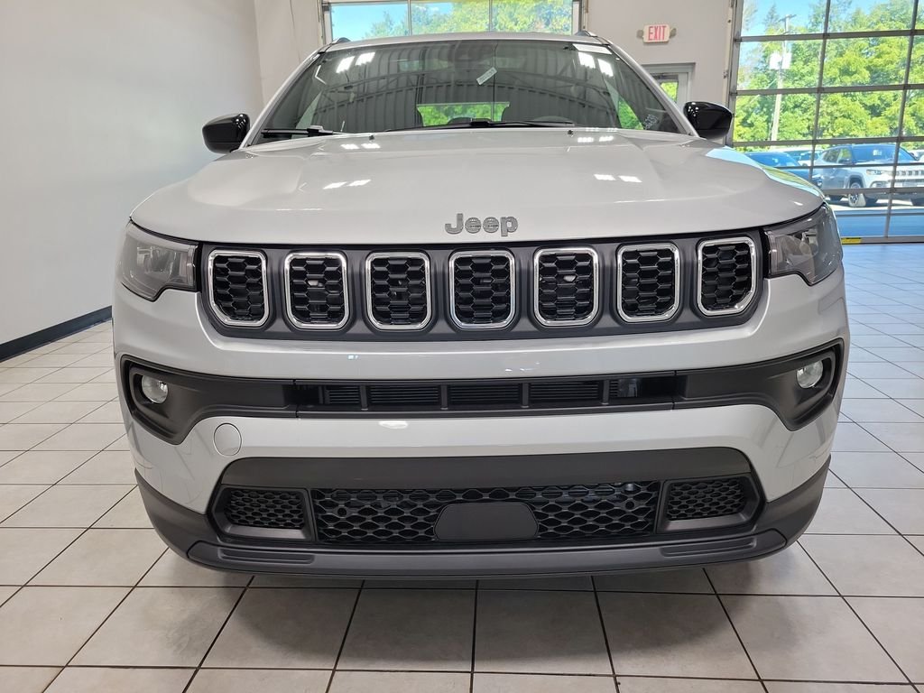 New 2026 Silver Zynith Metallic Clearcoat Jeep  image 2