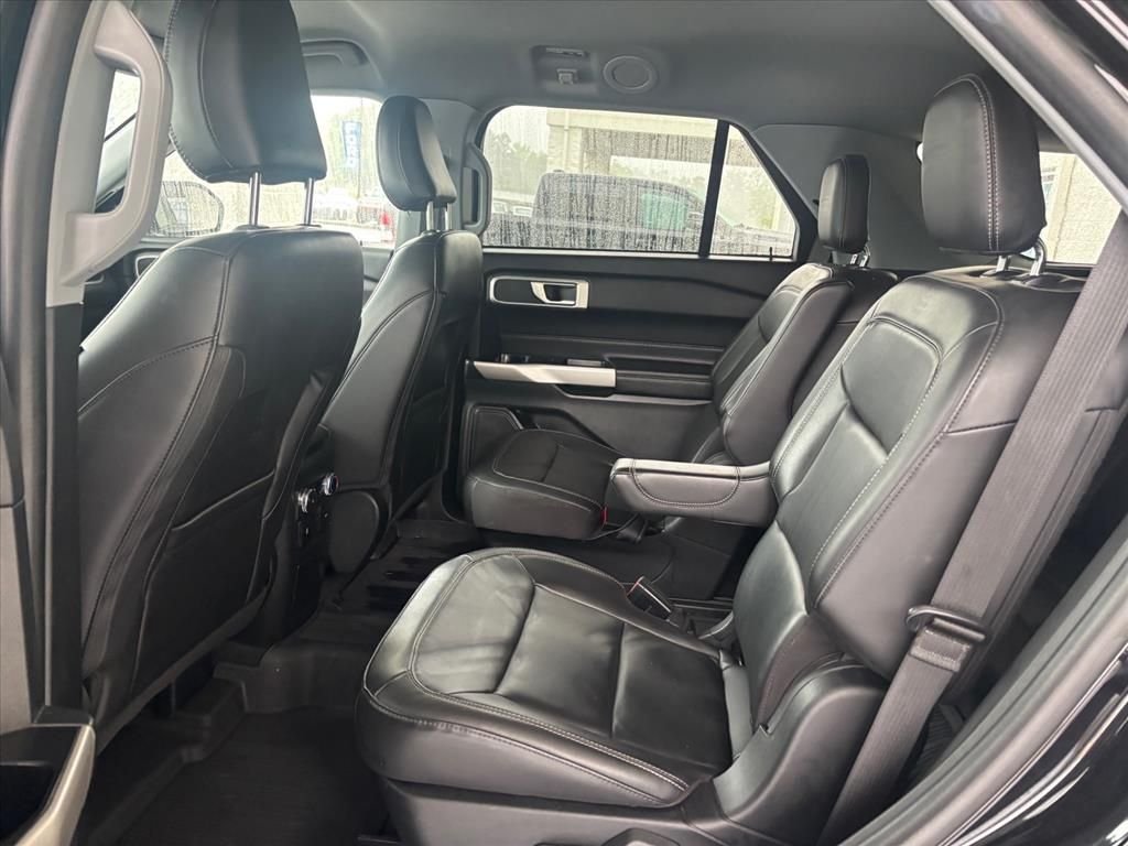 Used 2022 Black Metallic Ford XLT image 10
