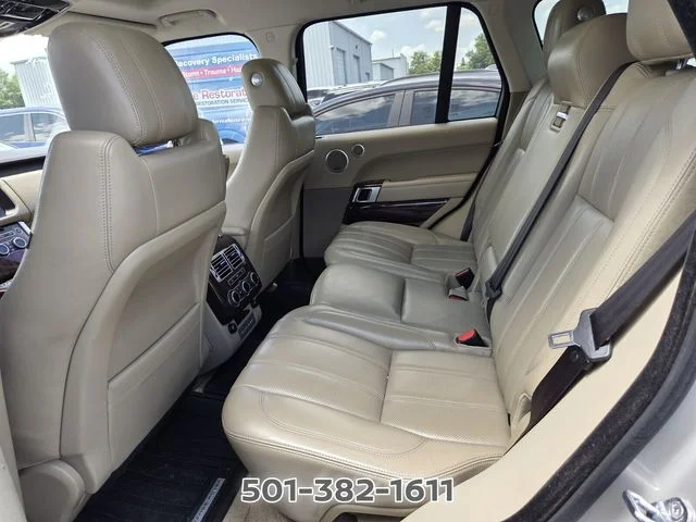 Used 2017 Silver Land Rover 3.0L V6 Supercharged HSE image 11