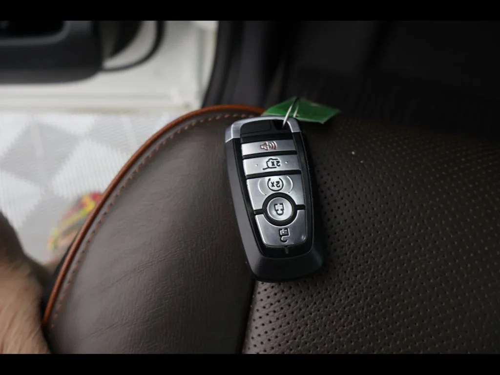 Used 2021 White Ford King Ranch image 32