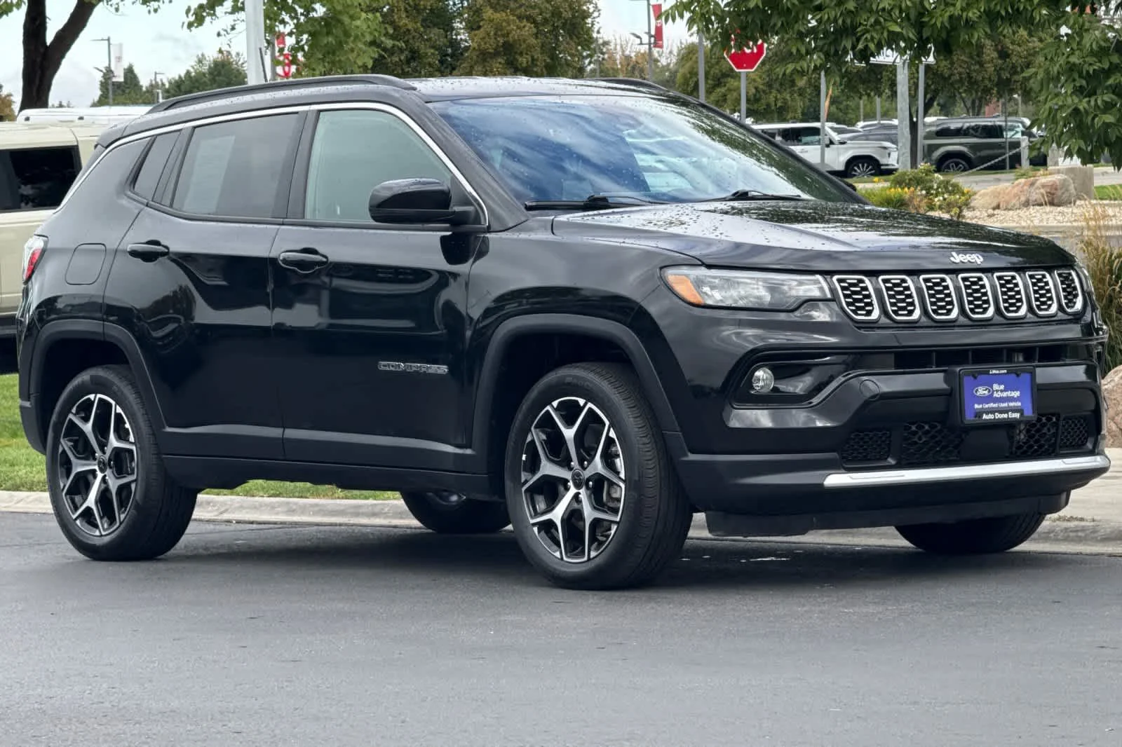 Certified Used 2025 Diamond Black Jeep Limited image 9