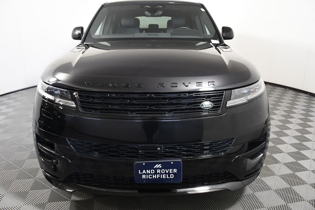 Used 2024 Santorini Black Metallic Land Rover Dynamic SE image 10