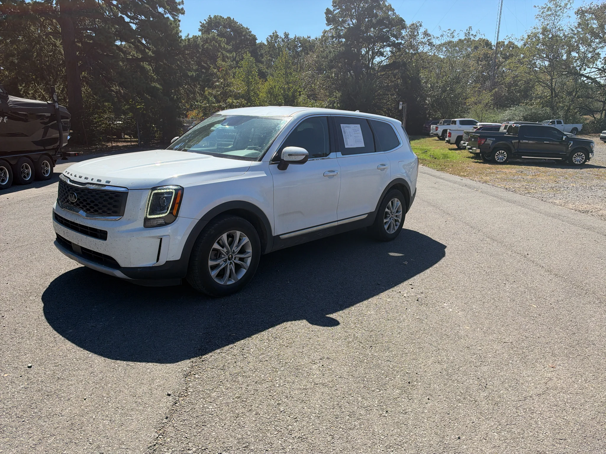 Used 2020 Snow White Pearl Kia LX image 1