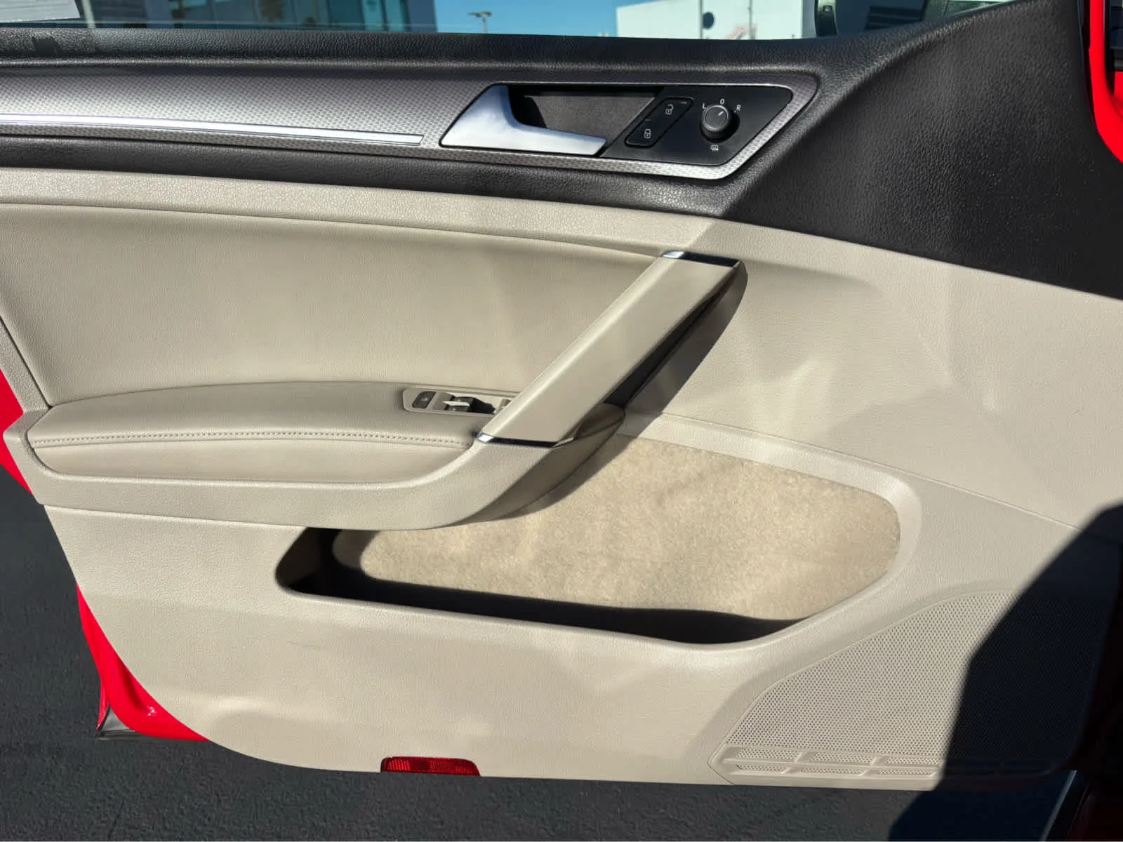 Used 2018 Tornado Red Volkswagen SE image 17
