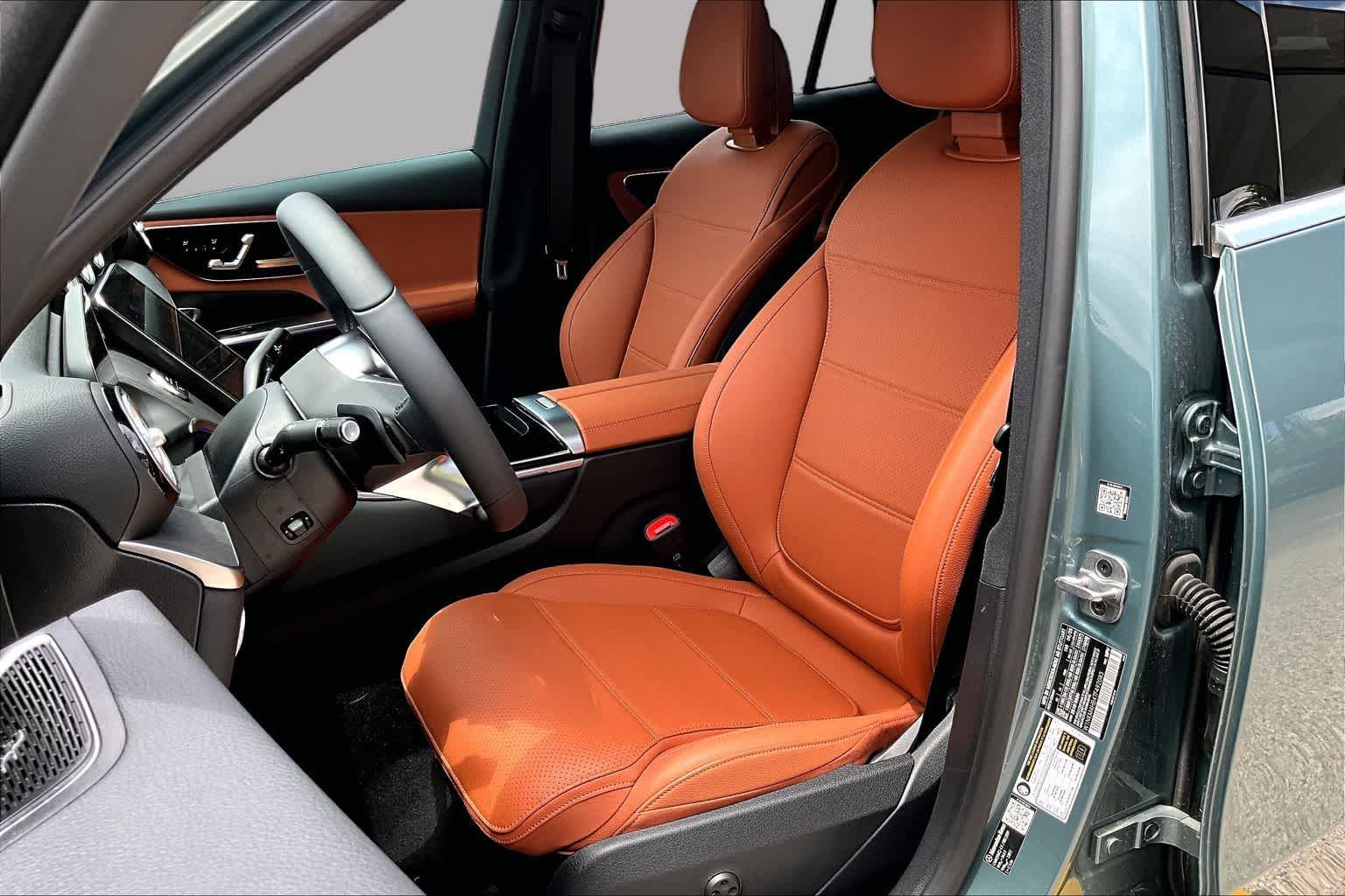 New 2026 Verde Silver Metallic Mercedes-Benz GLC 300 image 17