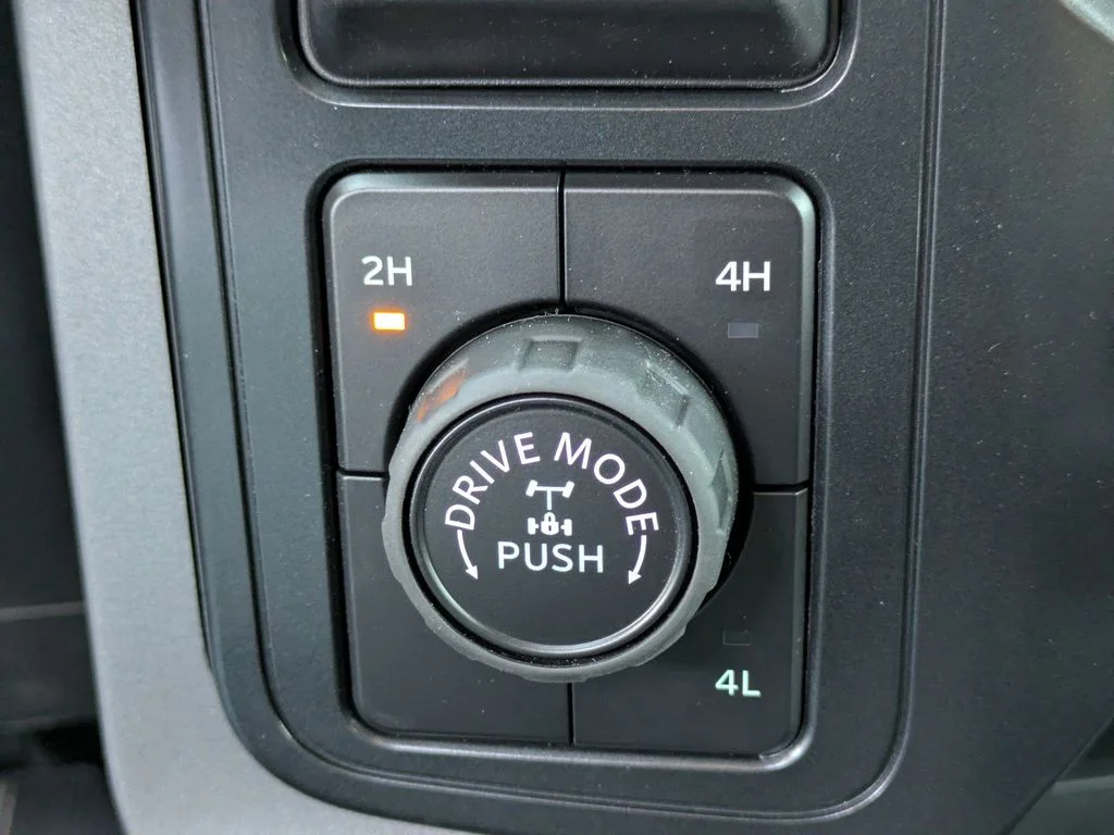 New 2026 Antimatter Blue Metallic Ford XLT image 27