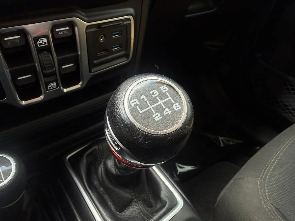 Used 2019 Gray Jeep Unlimited Sport S image 29