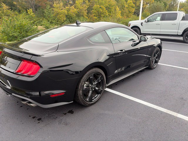 Used 2021 Shadow Black Ford GT Premium image 12