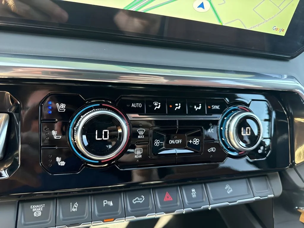 New 2026 Glacier White Tricoat GMC Denali Ultimate image 23