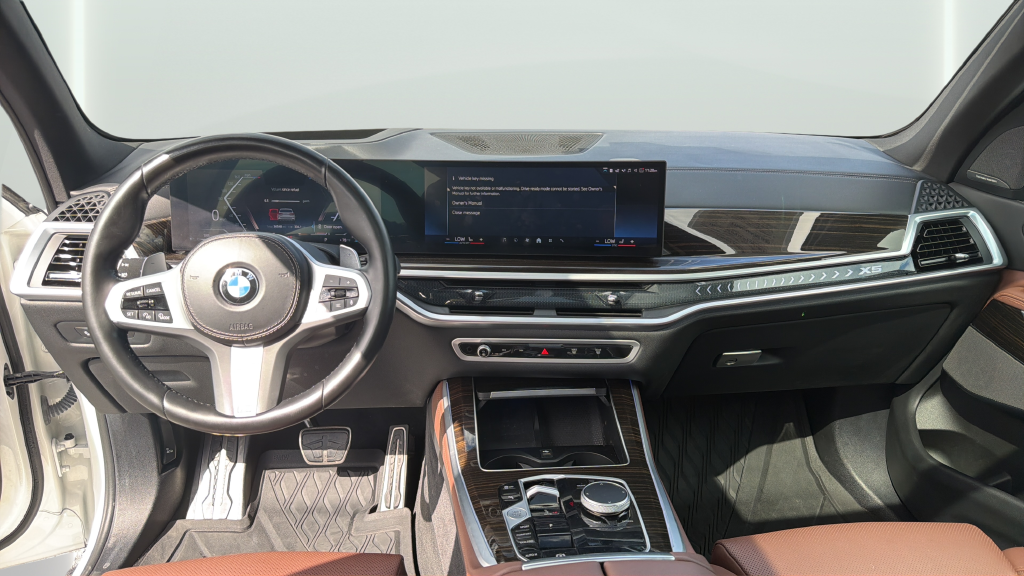 Used 2024 Alpine White BMW sDrive40i image 21