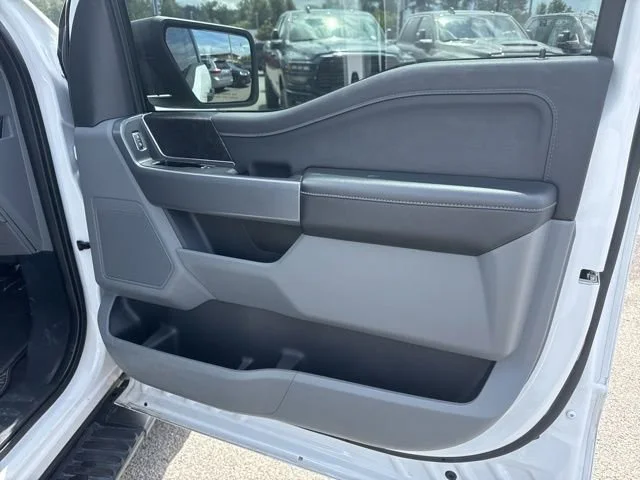 Used 2021 Oxford White Ford XLT image 7