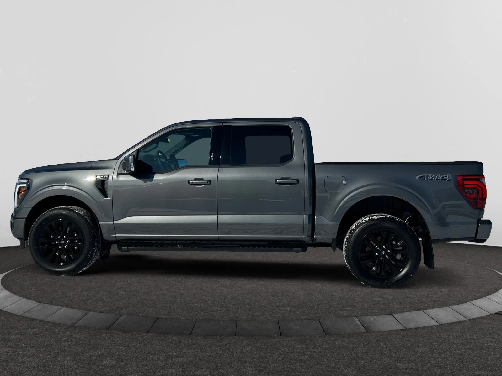 New 2026 Carbonized Grey Metallic Ford Lariat image 2