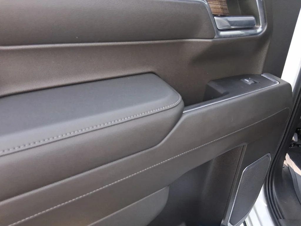Used 2022 White Chevrolet LT Trail Boss image 13