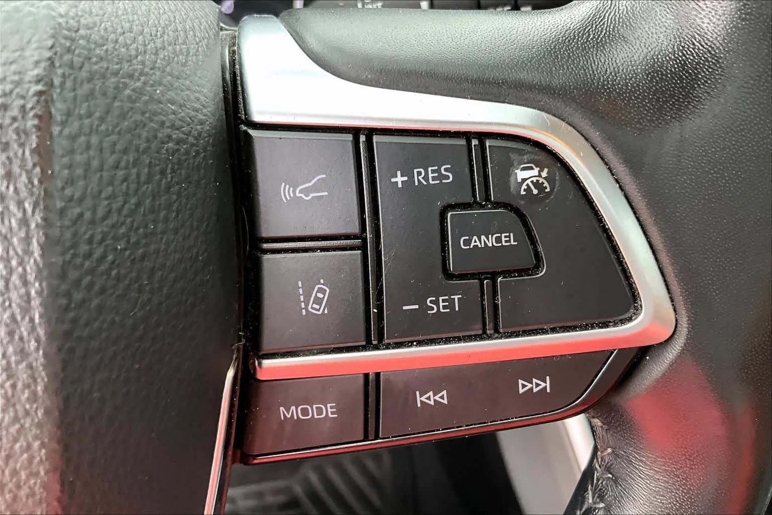 Used 2021 Magnetic Gray Metallic Toyota XLE image 23