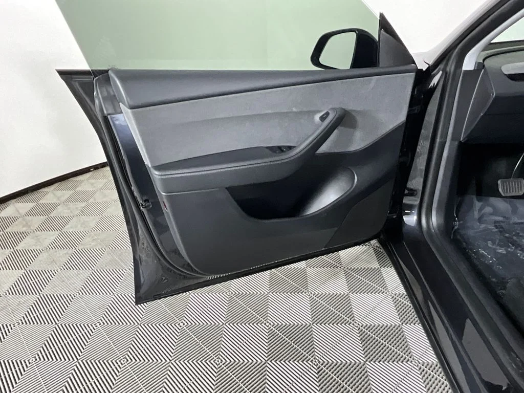 Used 2026 Green Tesla Long Range image 17