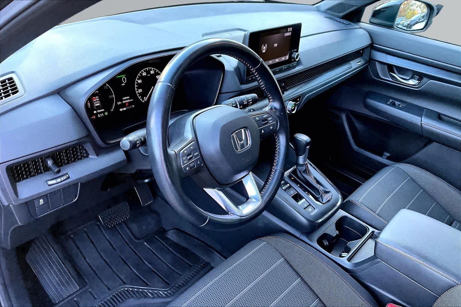 Used 2025 Meteorite Gray Metallic Honda Sport image 17